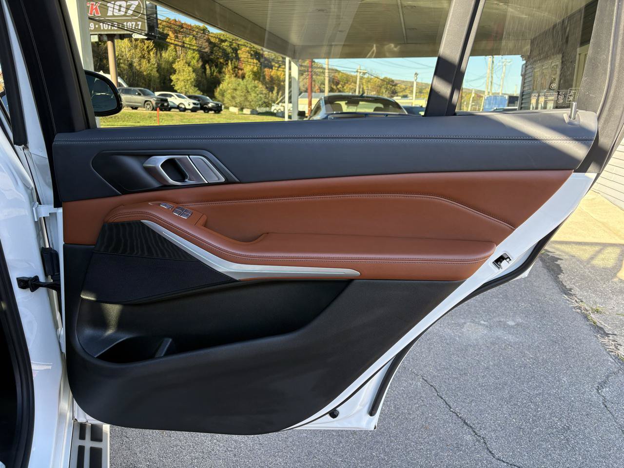 Used 2022 BMW X7 xDrive40i w/ Executive Package AWD/4WD image 22
