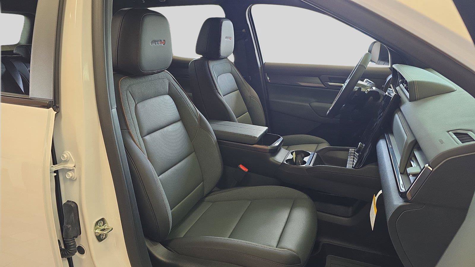 New 2027 GMC Terrain AT4 w/ Convenience Package III AWD/4WD image 14