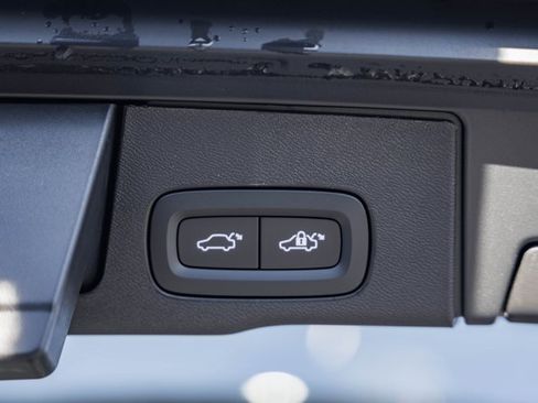 New 2026 Volvo XC60 B5 Ultra w/ Protection Package Premier image 10