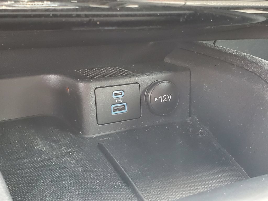 Used 2023 Ford Escape ST-Line w/ Tech Pack #1 AWD/4WD image 26