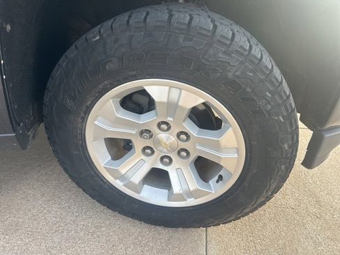 Used 2018 Chevrolet Silverado 1500 LT w/ Texas Edition image 9