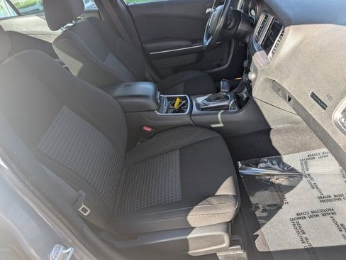 Used 2023 Dodge Charger SXT image 4