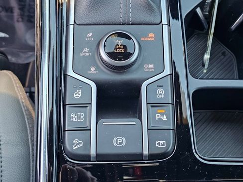 Certified 2024 Kia Sorento SX Prestige w/ Sage Leather Package AWD/4WD image 29