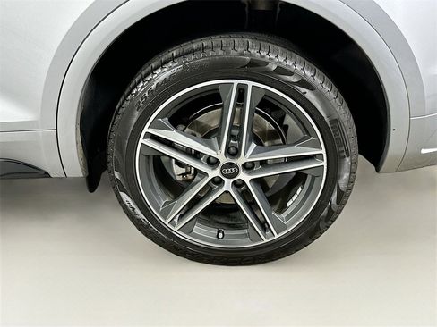 Certified 2023 Audi Q5 e Premium Plus w/ Premium Plus Package image 24
