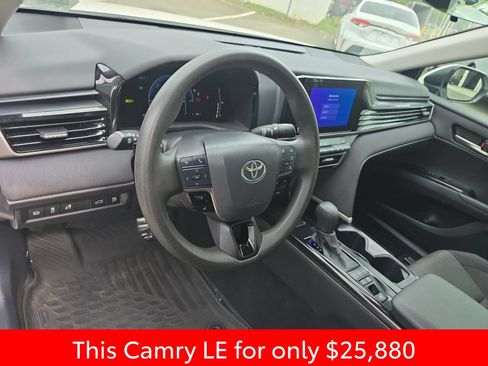 Used 2025 Toyota Camry LE FWD image 21
