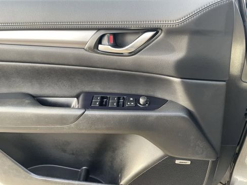 Used 2019 MAZDA CX-5 Touring image 33