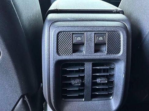 Used 2025 Ford Bronco Badlands AWD/4WD image 7