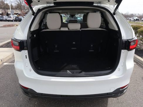 Used 2024 MAZDA CX-90 Plug-In Hybrid w/ Preferred AWD/4WD image 28