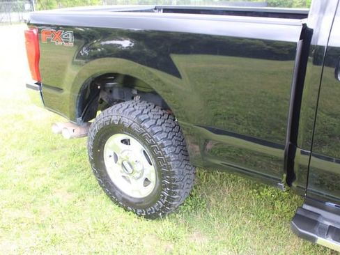 Used 2022 Ford F250 XL w/ STX Appearance Package AWD/4WD image 11