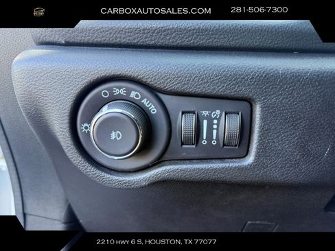 Used 2021 Chrysler Pacifica Touring w/ S Appearance Package FWD image 21