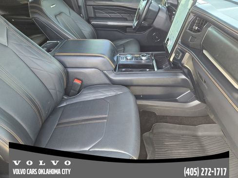 Used 2022 Ford Expedition Platinum image 13