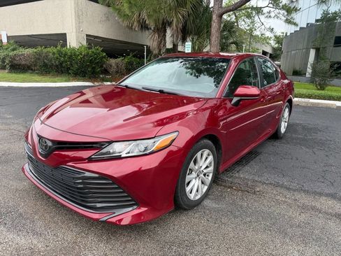 Used 2019 Toyota Camry LE FWD image 4