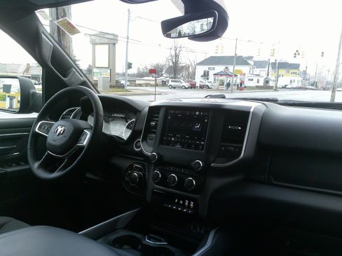 Used 2022 RAM 1500 Big Horn AWD/4WD image 22