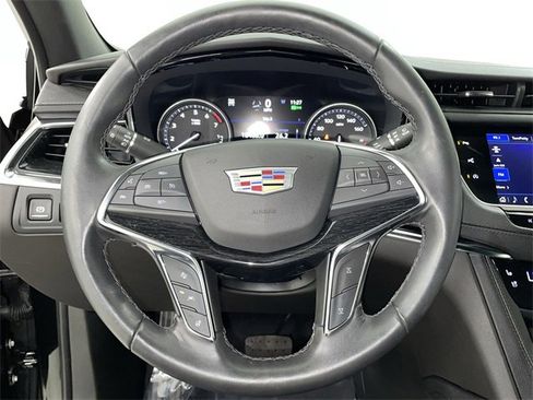 Certified 2022 Cadillac XT5 Premium Luxury w/ Technology Package image 20