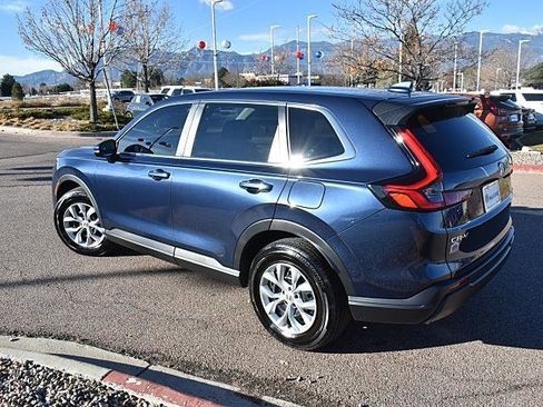 Used 2025 Honda CR-V LX image 4