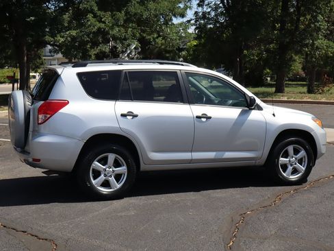 Used 2006 Toyota RAV4 4WD image 4