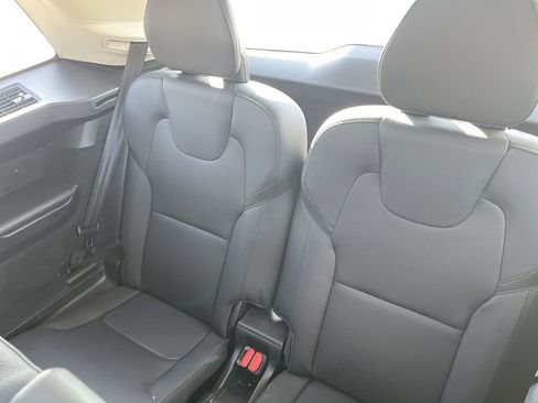 Used 2025 Volvo XC90 B6 Plus image 39
