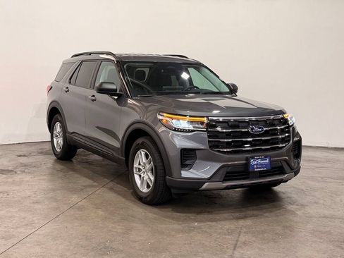 New 2026 Ford Explorer Active AWD/4WD image 7