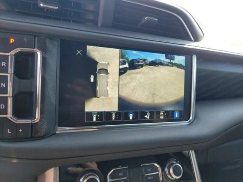 Used 2023 GMC Yukon Denali RWD image 22