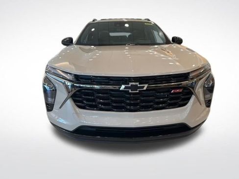 New 2026 Chevrolet Trax RS w/ Sunroof Package image 7