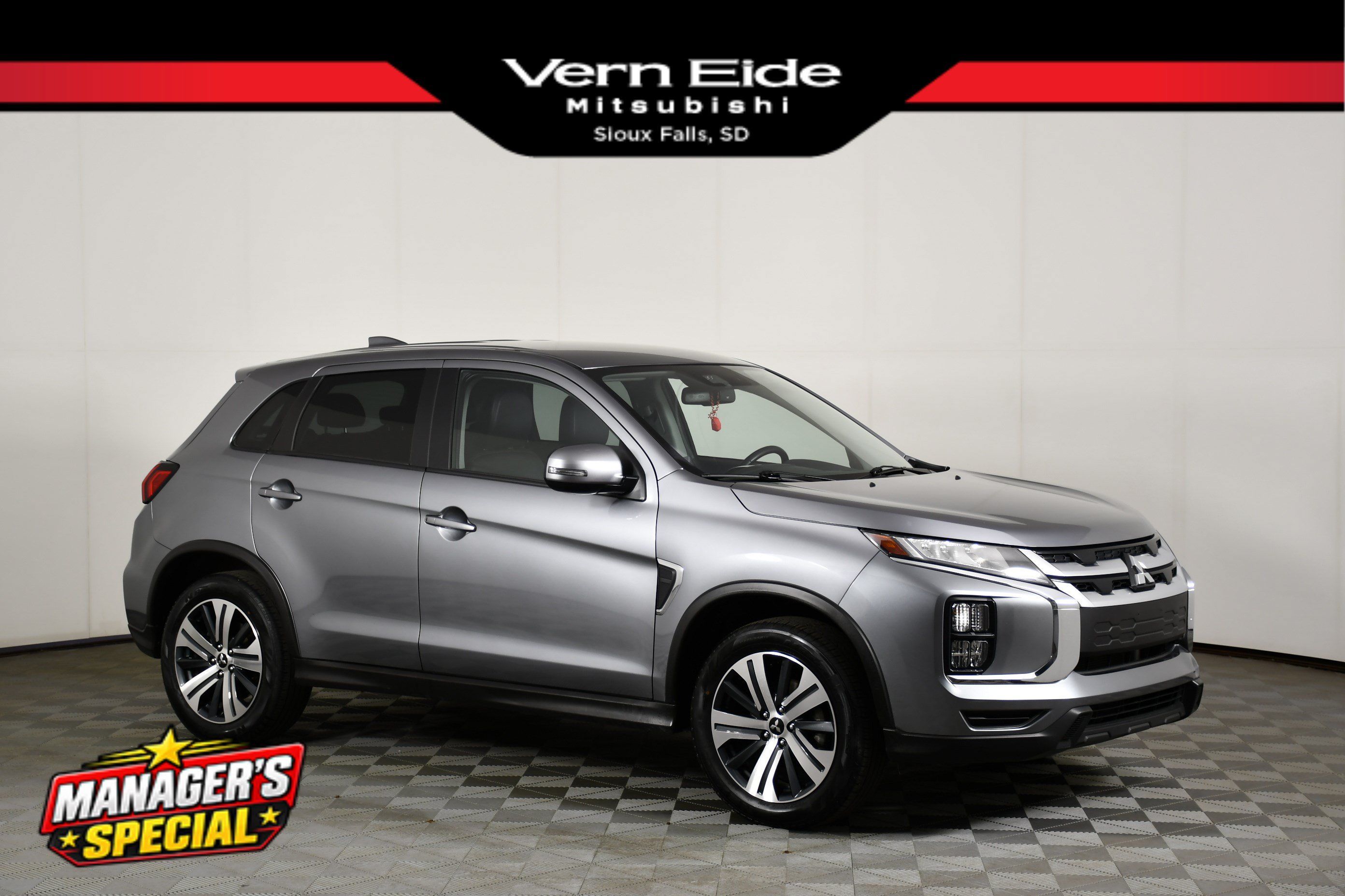 Used 2024 Mitsubishi Outlander Sport SE AWD/4WD image 1