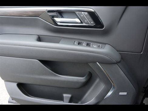 New 2025 Chevrolet Tahoe Premier image 16