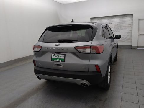 Used 2021 Ford Escape SE image 7