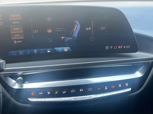Used 2024 Cadillac Lyriq Tech RWD image 16