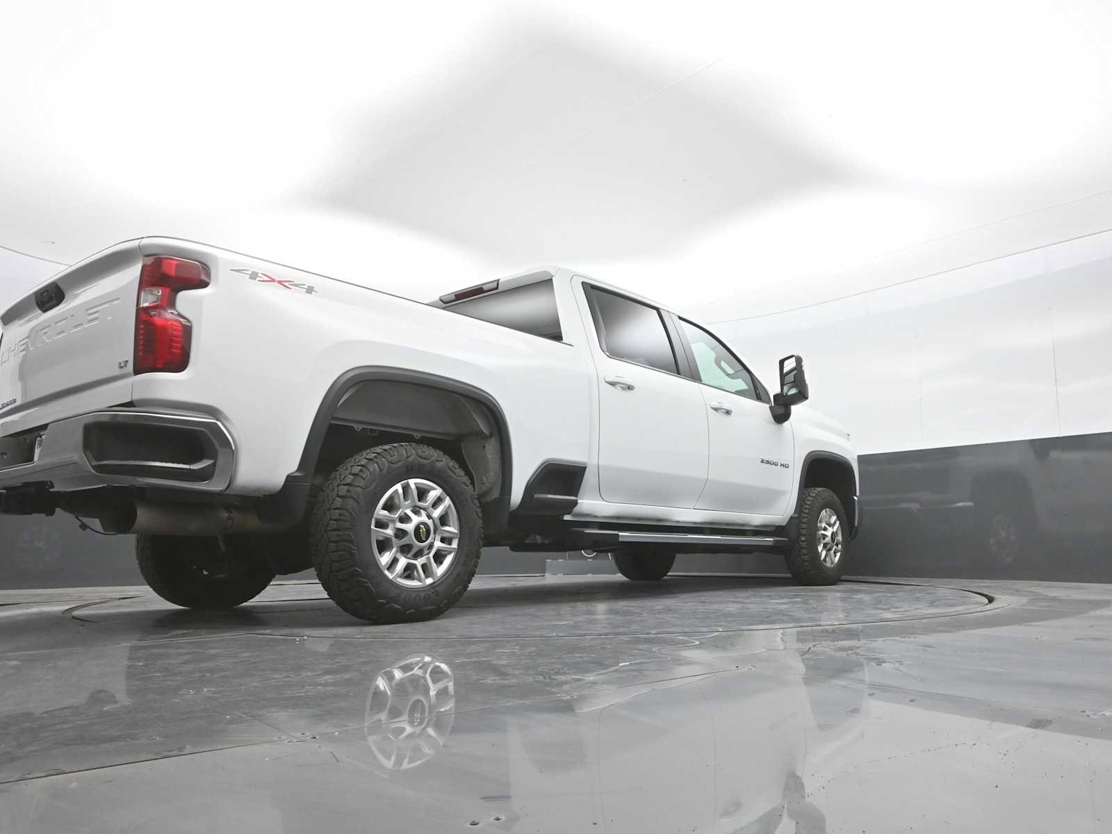 Used 2025 Chevrolet Silverado 2500 LT w/ Convenience Package AWD/4WD image 45