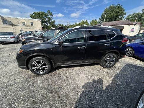 Used 2017 Nissan Rogue SL w/ SL Premium Package AWD/4WD image 4