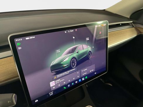 Used 2024 Tesla Model Y Long Range RWD image 40
