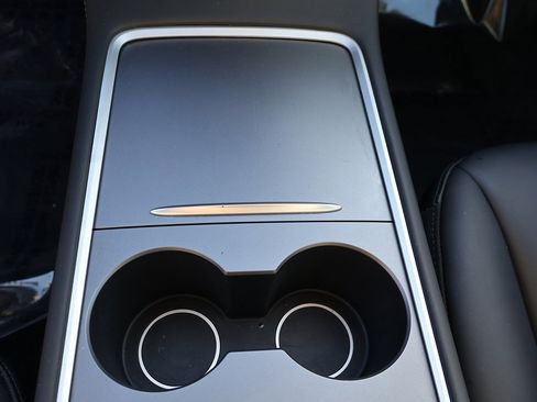 Used 2023 Tesla Model 3 Standard Range image 56