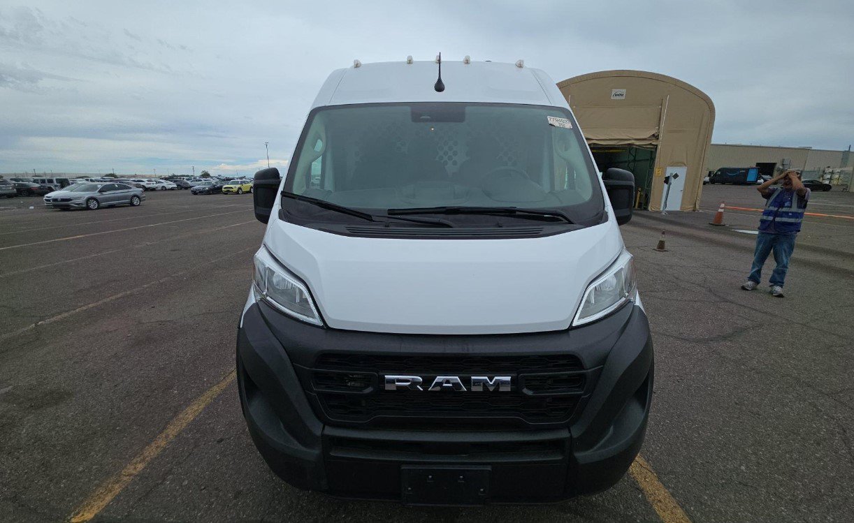 Used 2023 RAM ProMaster 2500 w/ Convenience Group FWD image 3