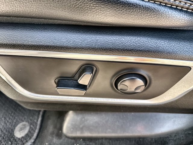 Used 2023 RAM 1500 Laramie AWD/4WD image 12