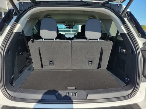 New 2026 Ford Explorer Active RWD image 9