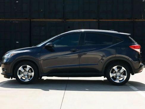 Used 2017 Honda HR-V EX-L image 4