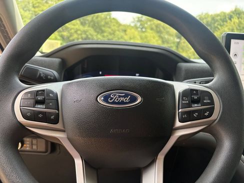 Used 2026 Ford Explorer Active AWD/4WD image 25