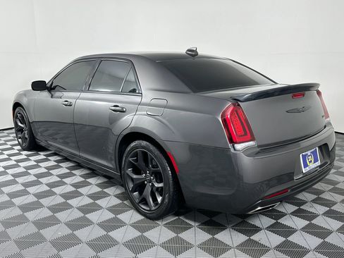 Used 2021 Chrysler 300 Touring w/ Sport Appearance Package RWD image 13