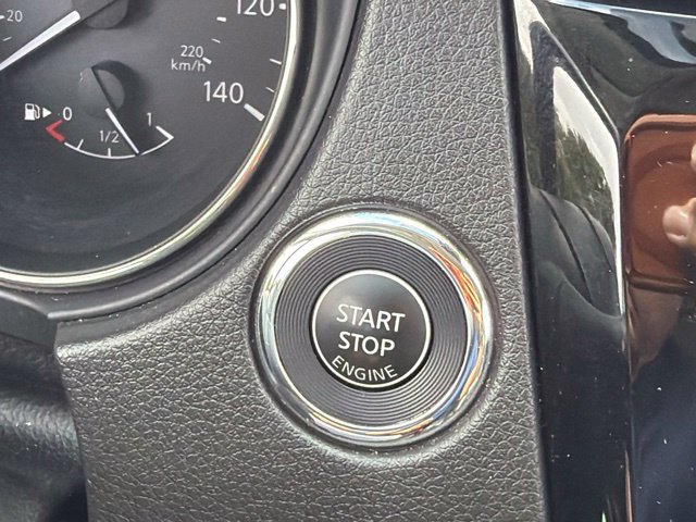 Used 2022 Nissan Rogue Sport SL FWD image 29