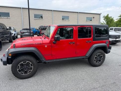 Used 2017 Jeep Wrangler Unlimited Rubicon AWD/4WD image 2