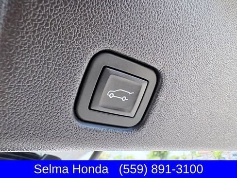 Used 2024 Chevrolet Traverse LT AWD/4WD image 26