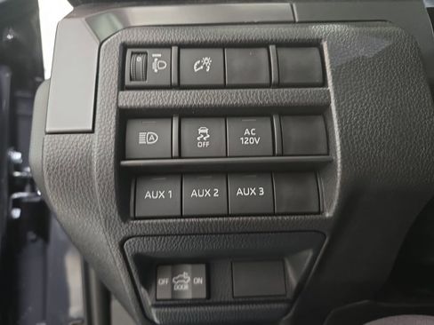 Used 2025 Toyota Tacoma TRD Off-Road image 25