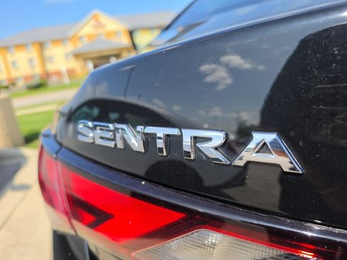 Used 2024 Nissan Sentra SV FWD image 17