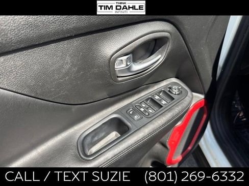 Used 2016 Jeep Renegade Trailhawk AWD/4WD image 8
