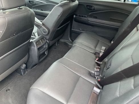 Used 2023 Honda Passport EX-L image 4