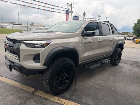 New 2026 Chevrolet Colorado ZR2 w/ Midnight Edition image 7