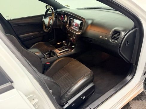 Used 2022 Dodge Charger Scat Pack w/ Daytona Edition Group RWD image 36