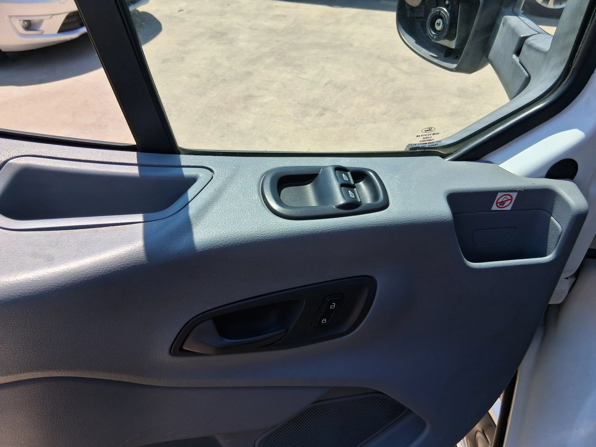 Used 2019 Ford Transit 150 XL RWD image 20