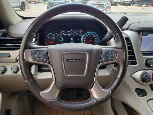 Used 2019 GMC Yukon Denali w/ Denali Ultimate Package AWD/4WD image 19