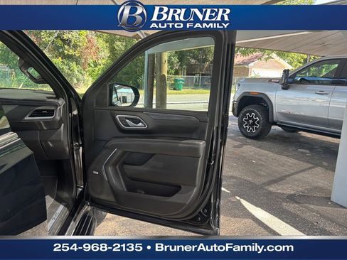 Used 2021 GMC Yukon XL SLT image 15